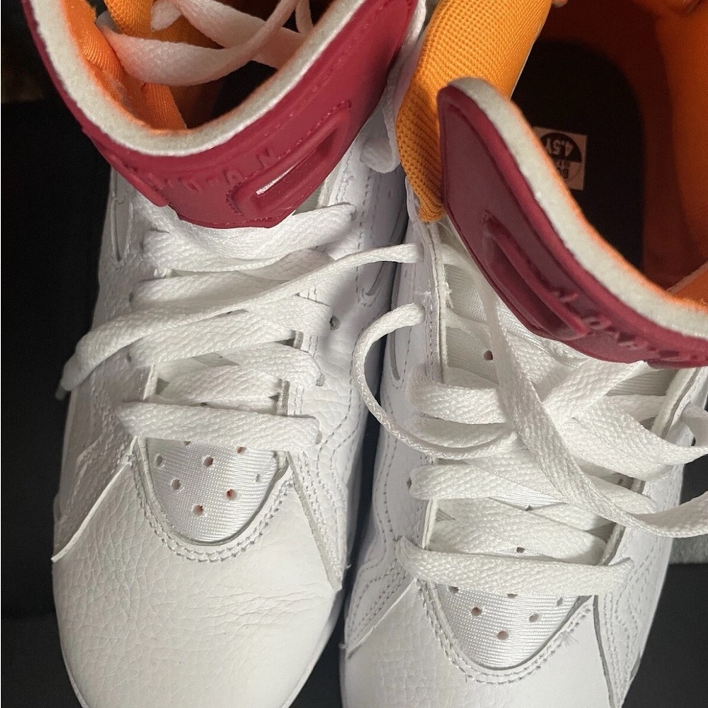 EUC Jordan MVP sneakers. Size 4.5